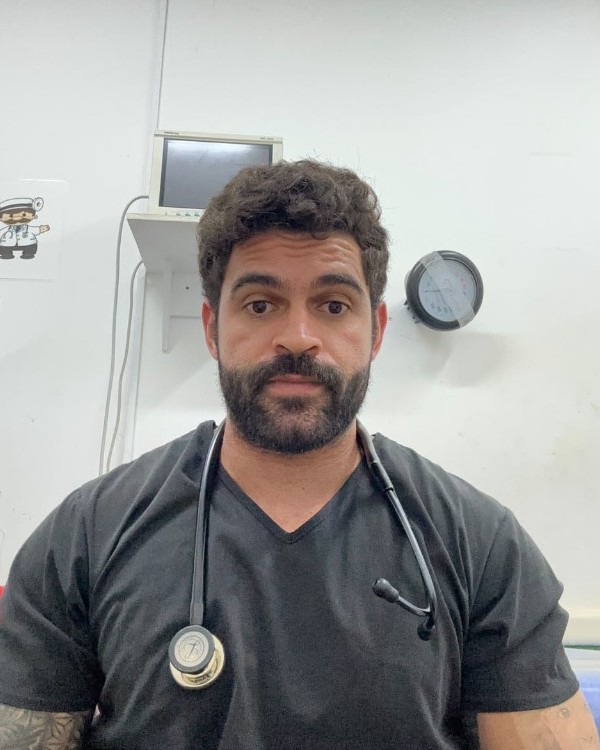 Dr. Mario Kemps - Médico Mentor Clínico OSCE